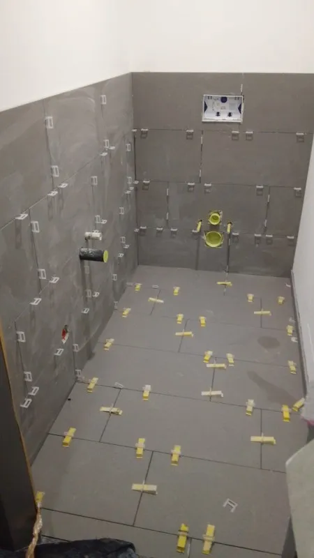 Sanitär & Heizungsbau - Mayr & Ostermeier GmbH - Badezimmer Fließen verlegen München